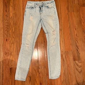 Light Wash Ripped Skinny Jeans